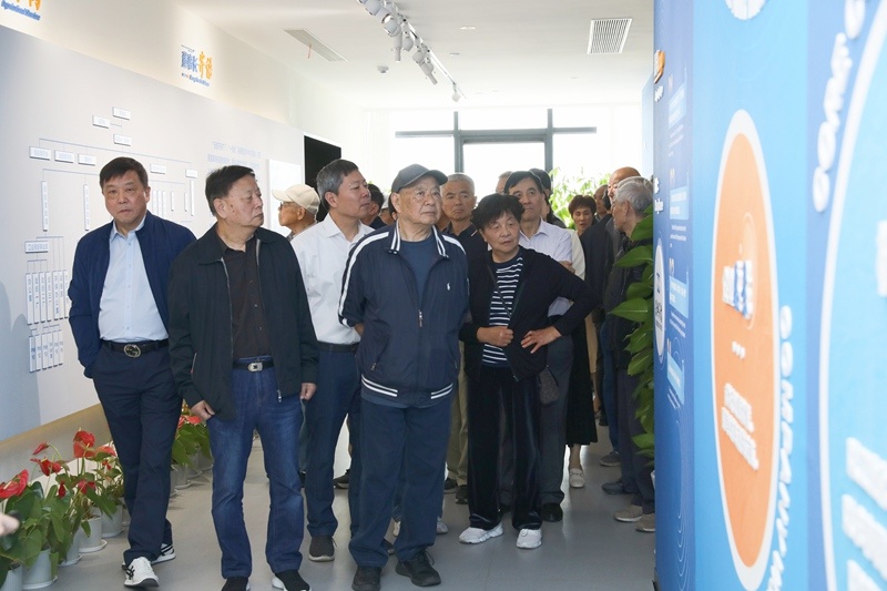平湖市社经室老干部一行赴门徒娱乐调研_公司新闻_新闻中心_门徒娱乐